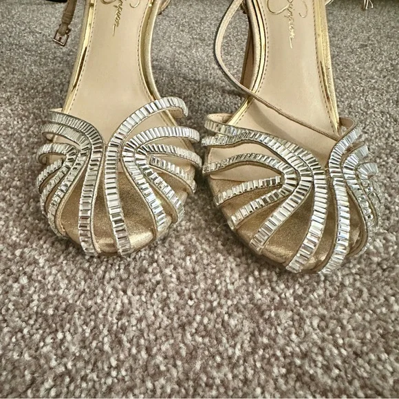 Cap toe rhinestone kitten heel - Picture 4 of 4